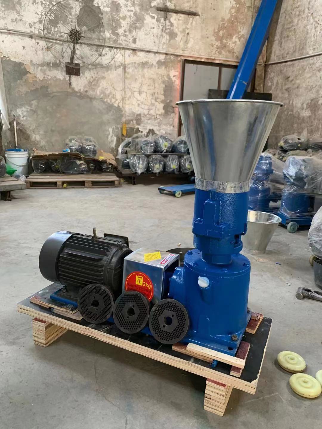 Low Power Consumption Sawdust Pellet Machine Low Power Consumption Sawdust Pellet Machine