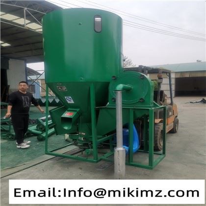 Průmyslový vertikální mlýnek na krmení Míchací stroj Míchačka na krmení dobytka